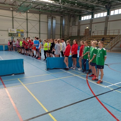 Powiększ obraz: Powiatowe Igrzyska Młodzieży Szkolnej w badmintonie